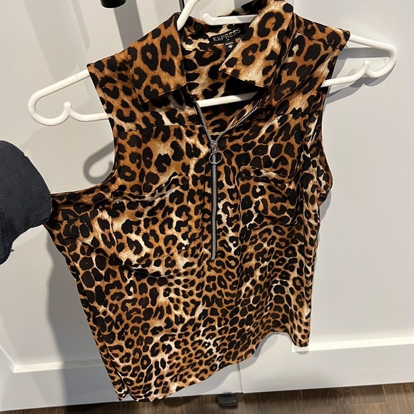 Express Sheer Leopard Tank Top with 1/4 Zip and Collar XS - Picture 2 of 4